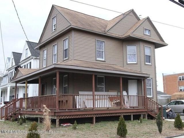 House for sale in Long Branch