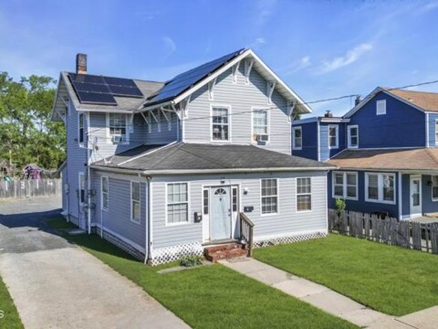 House for sale in Long Branch