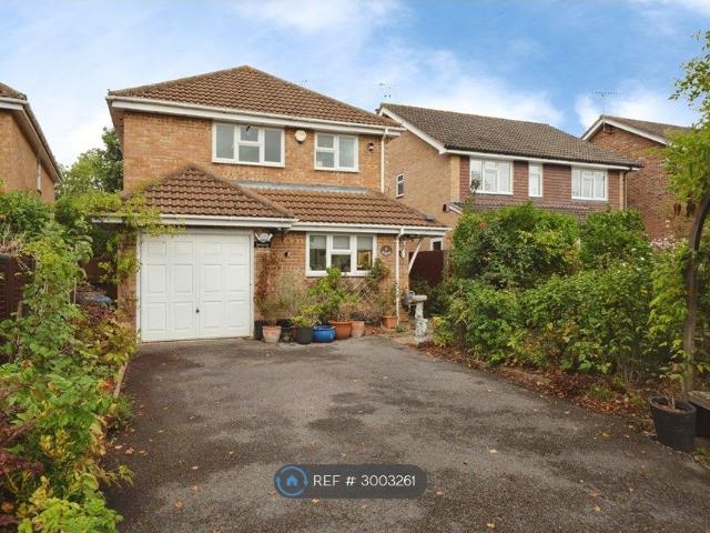 House for rent in Woodham, Runnymede
