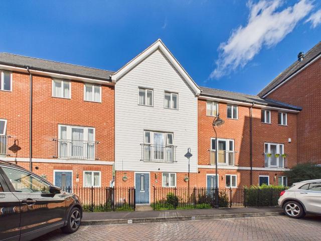House for rent in Barracks, Canterbury