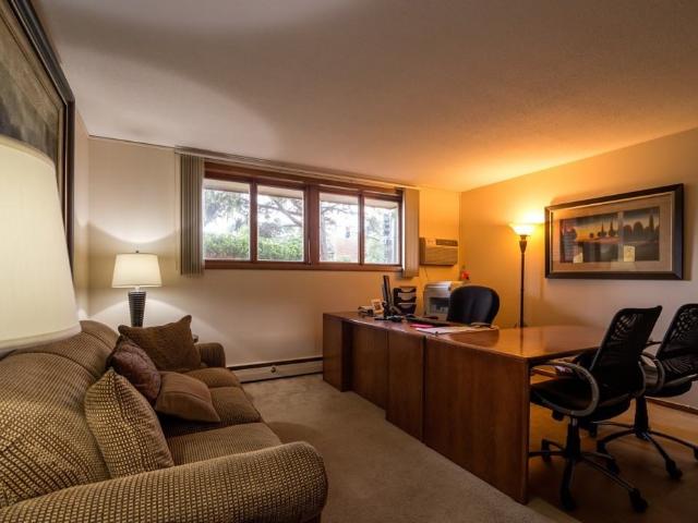 Apartment for rent in Willow Park, Saint Louis Park