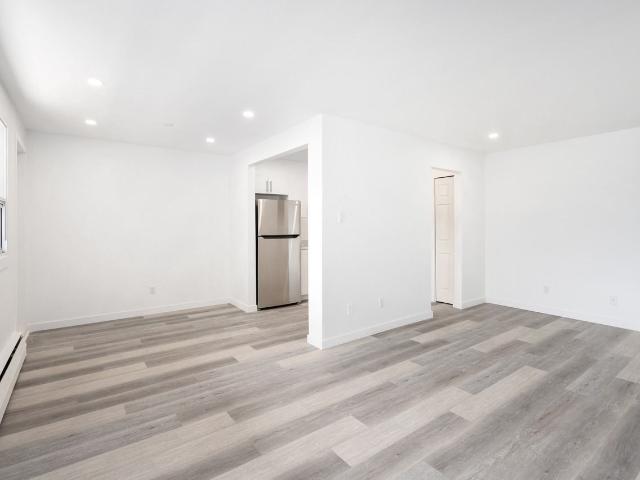 Apartment for rent in Dollard-des-ormeaux, Quebec