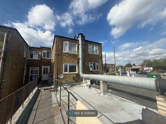 Apartment for rent in Blackfen, Greater London