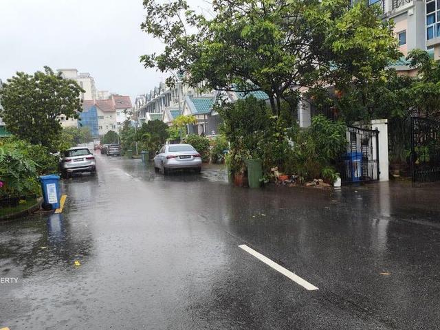 Condominium for sale in 05 South West