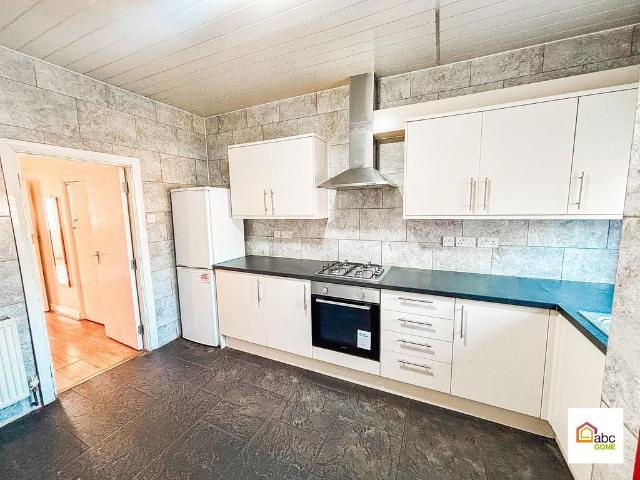House for rent in Seven Kings, Greater London