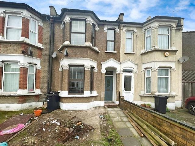 House for rent in London Borough of Redbridge, Greater London