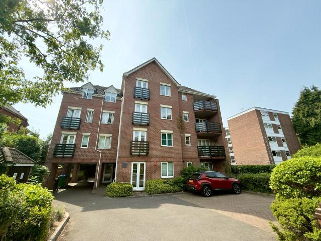 Apartment for rent in Westwood Park, City Of Southampton