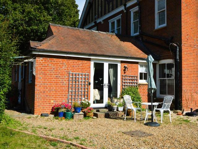 Apartment for rent in Windlesham, Surrey Heath