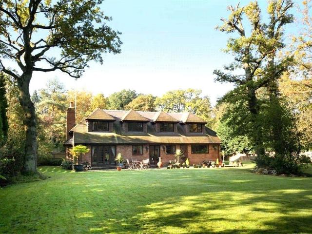 House for rent in Windlesham, Surrey Heath