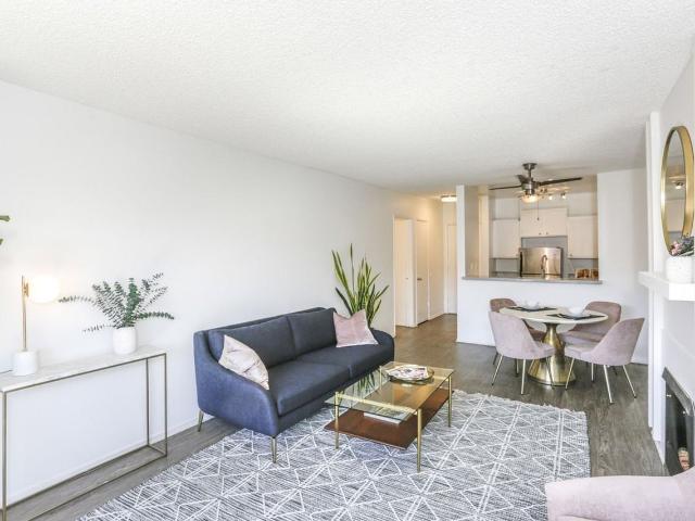 Apartment for rent in Canoga Park, California