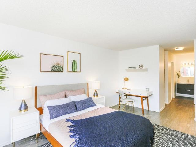 Apartment for rent in Canoga Park, California