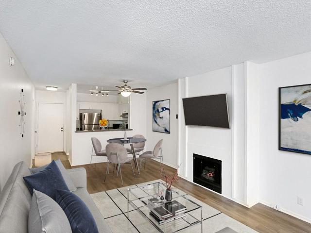 Apartment for rent in Canoga Park, California