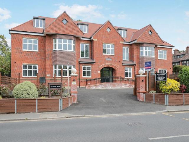 House for rent in Northwood, Greater London