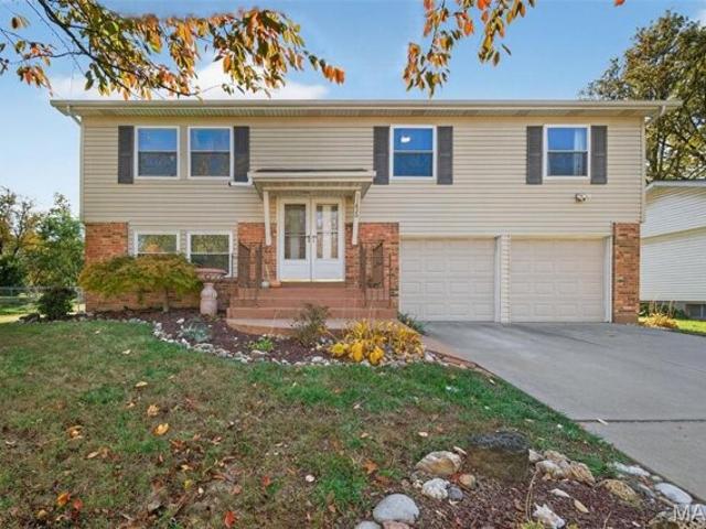 House for sale in Maryland Heights, Missouri