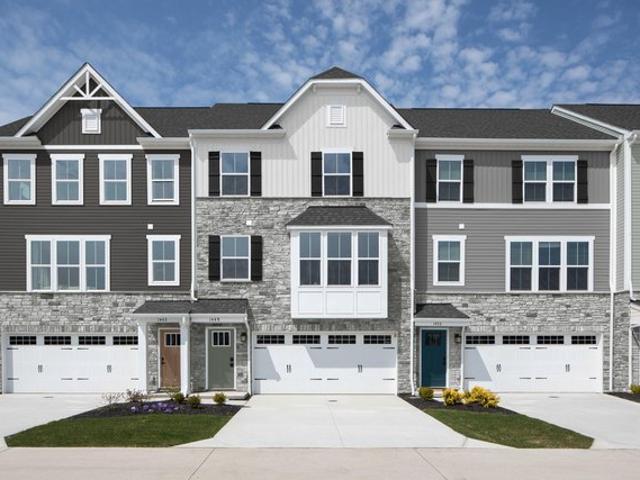 Townhouse for sale in Olmsted Falls, Ohio