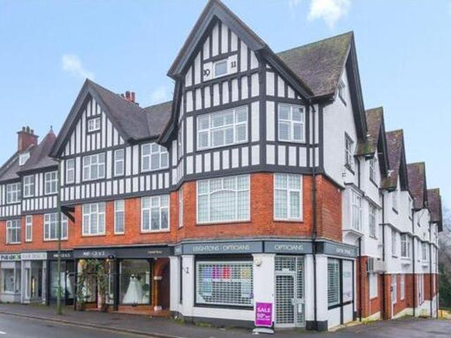 House for sale in Fole, Surrey