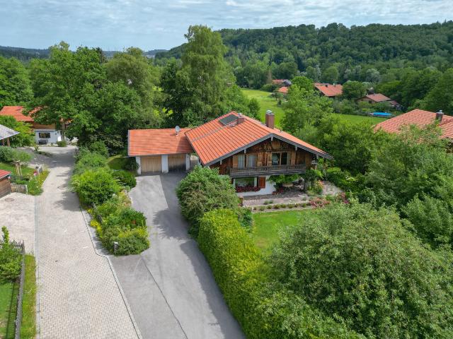 Erdgeschosswohnung kaufen in Weyarn, Bayern