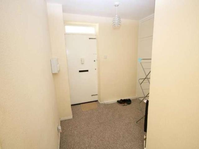 Apartment for rent in Edgware, Canons Park