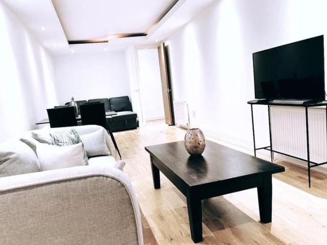 Apartment for rent in East Marylebone, Cat Hill