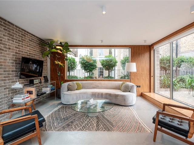 Apartment for rent in East Marylebone, Greater London