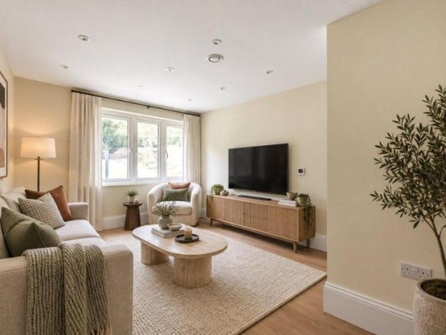 House for rent in Bellfields, Guildford