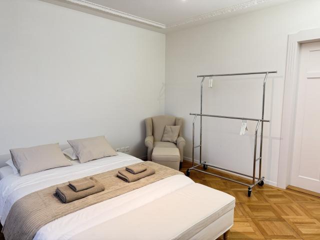 Zimmer mieten in Einigen, Zürich