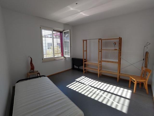 Zimmer mieten in Einigen, Zürich