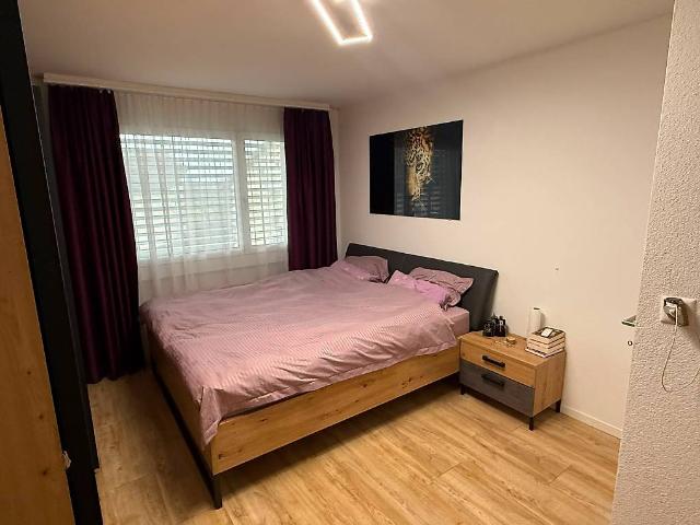 Zimmer mieten in Einigen, Zürich