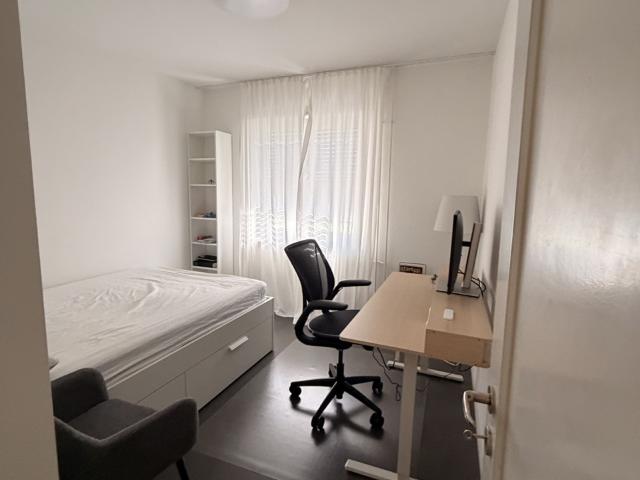 Zimmer mieten in Einigen, Zürich