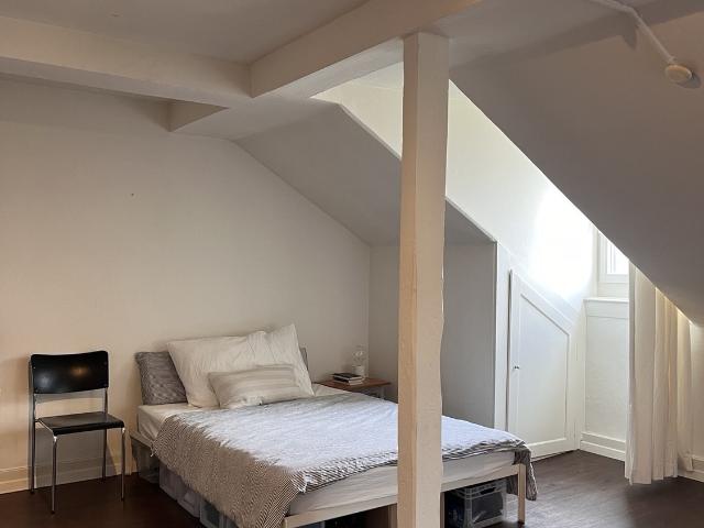 Zimmer mieten in Einigen, Zürich