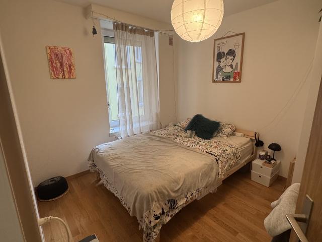 Zimmer mieten in Einigen, Zürich