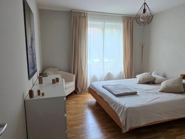 Zimmer mieten in Einigen, Zürich