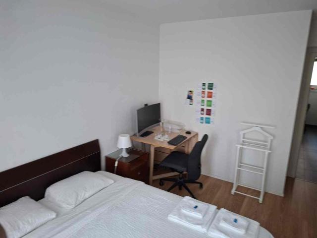 Zimmer mieten in Einigen, Zürich