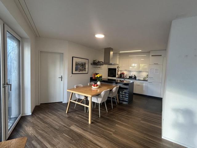 Zimmer mieten in Einigen, Zürich