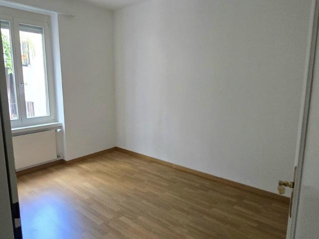 Zimmer mieten in Einigen, Zürich
