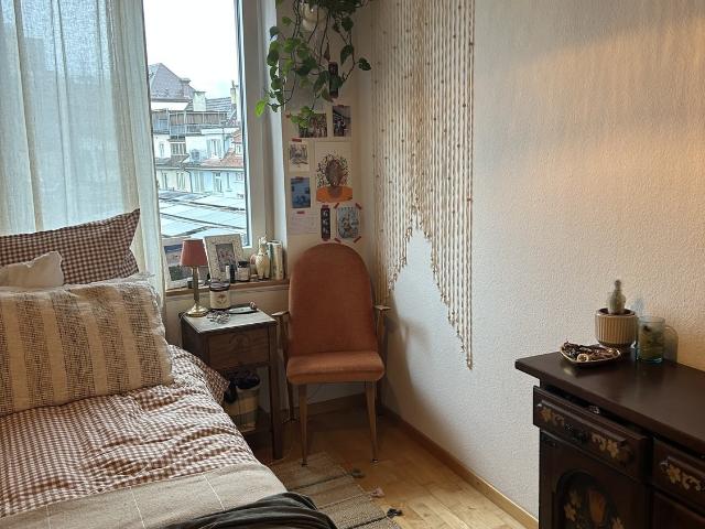 Zimmer mieten in Einigen, Zürich