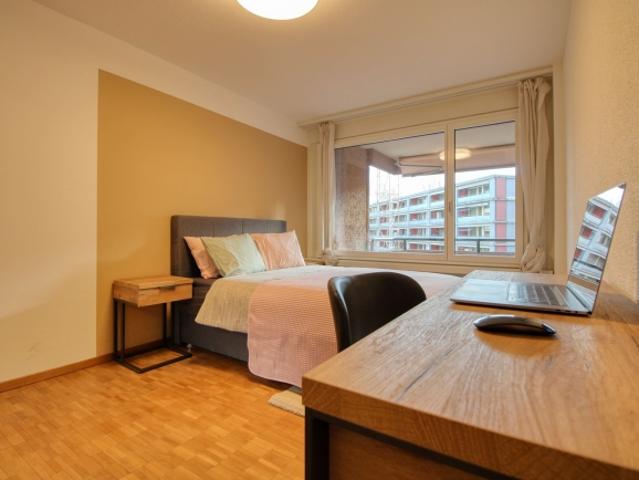 Zimmer mieten in Einigen, Zürich