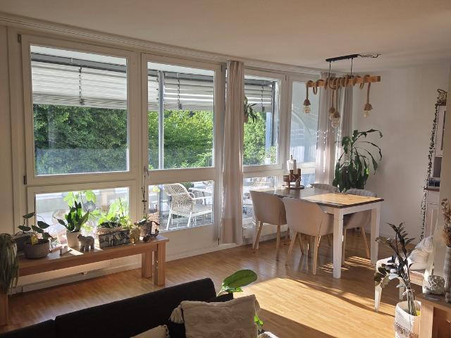 Zimmer mieten in Einigen, Zürich