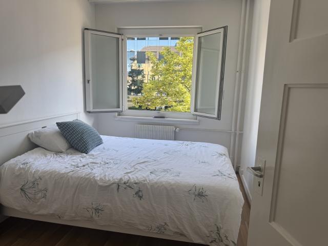 Zimmer mieten in Einigen, Zürich