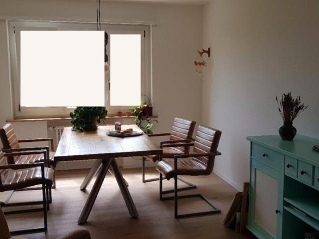 Zimmer mieten in Einigen, Zürich