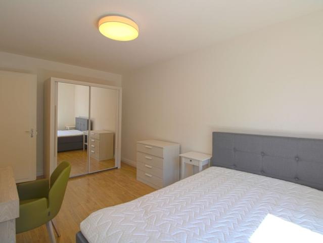 Zimmer mieten in Einigen, Zürich