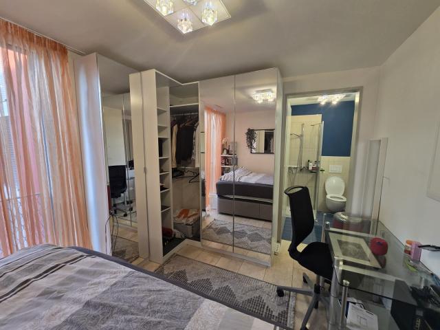 Zimmer mieten in Einigen, Zürich