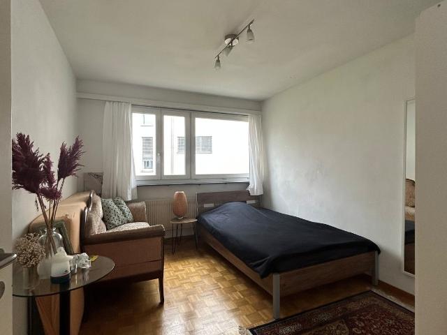 Zimmer mieten in Einigen, Zürich