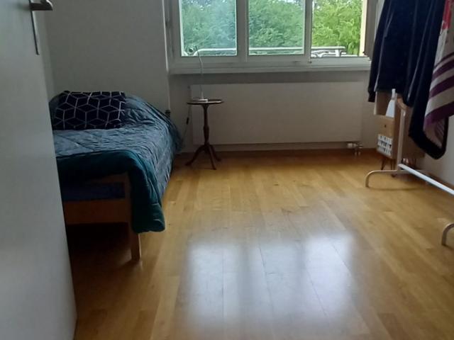 Zimmer mieten in Einigen, Zürich