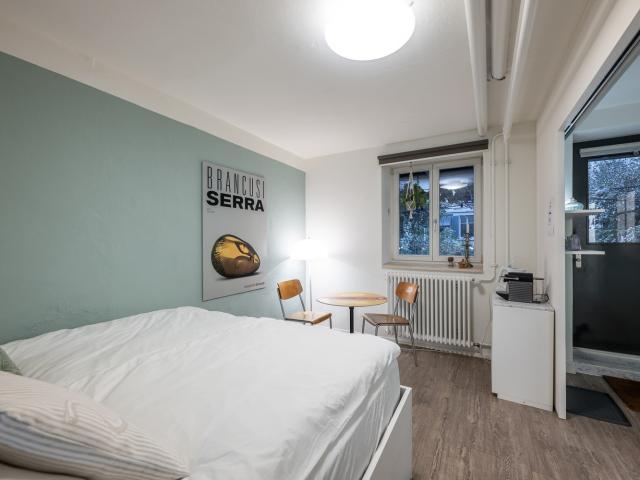 Zimmer mieten in Einigen, Zürich
