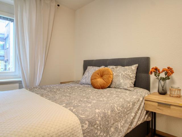 Zimmer mieten in Einigen, Zürich