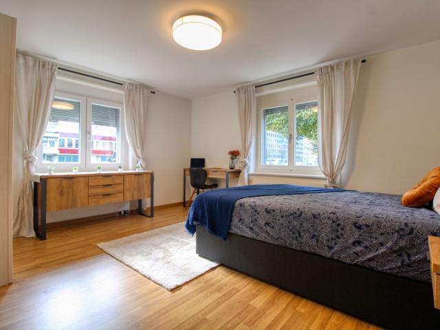 Zimmer mieten in Einigen, Zürich