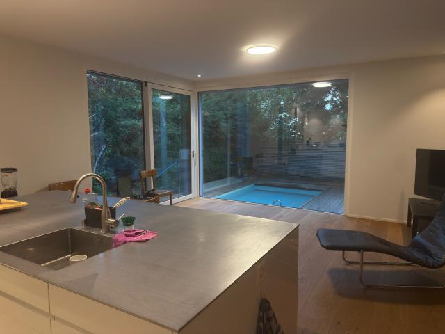 Zimmer mieten in Einigen, Zürich