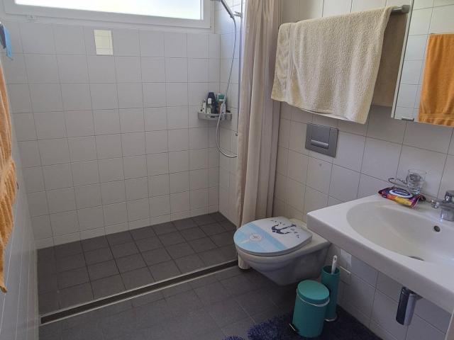 Zimmer mieten in Einigen, Zürich