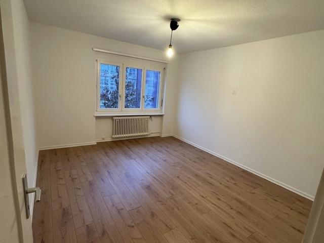 Zimmer mieten in Einigen, Zürich
